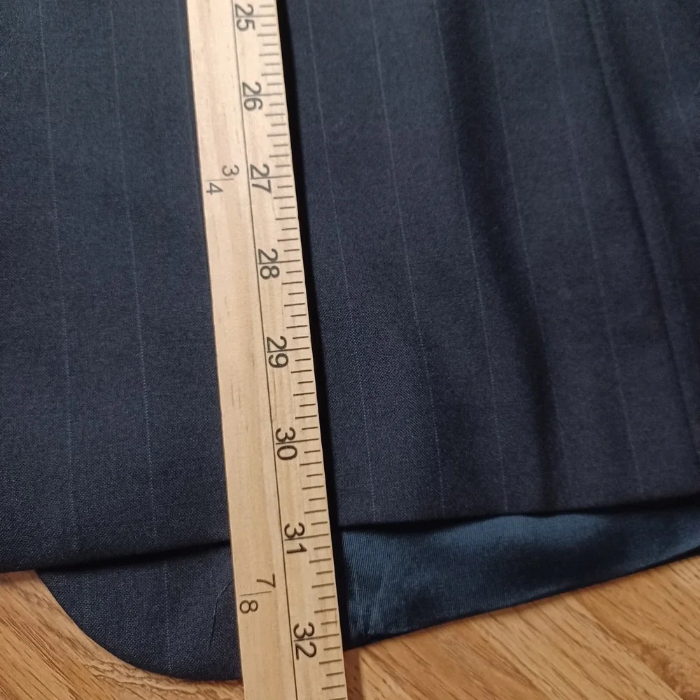 Jos. A. Bank Navy Blue Pinstripe Wool Suit Jacket 42 3-Button Notch Classic Fit